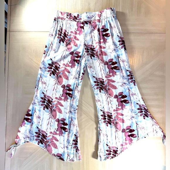 Rewash Brand Floral Smocked-Waist Cropped Wide-Leg Pants 🌸 Size M - Picture 10 of 16